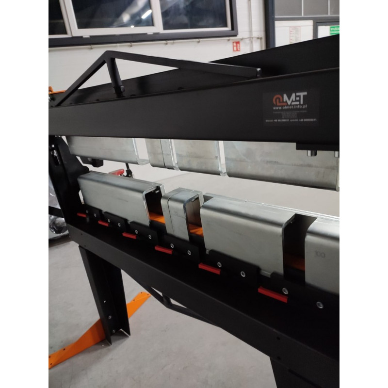 Сегментний покрівельний та листозгинальний верстат з ножем OLMET SG3 / 1200 мм