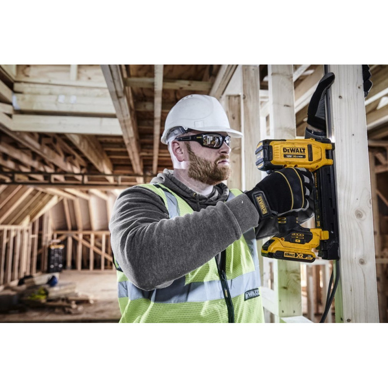 Скоби з ізолятором для DCN701, 25,4x19 мм, 540 шт. DeWalt [DRS18100-XJ]