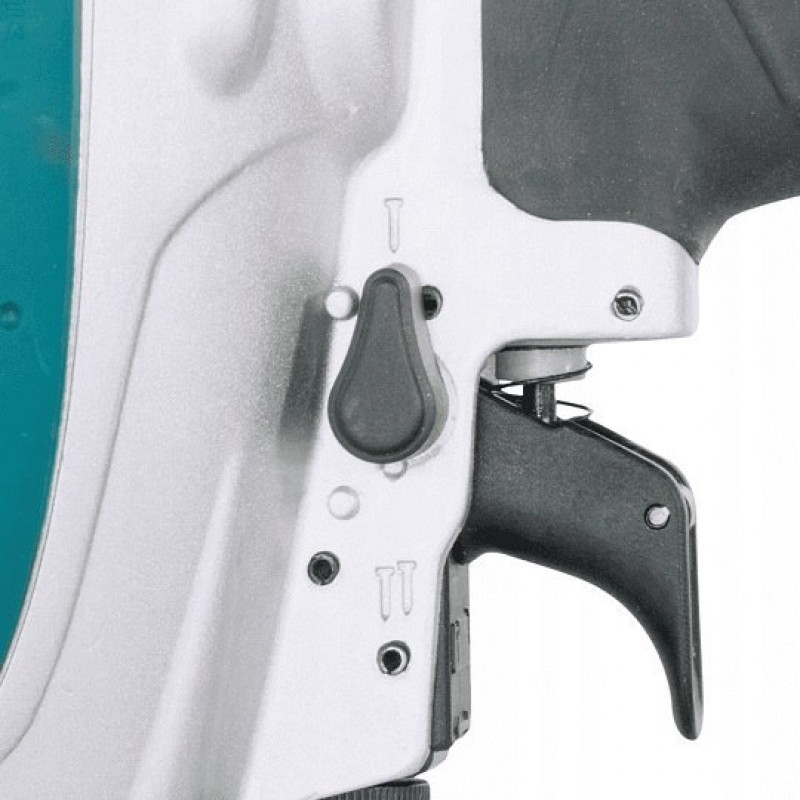 Пневматичний цвяхозабивач для цвяхів 32-64 мм, Makita [AF635]