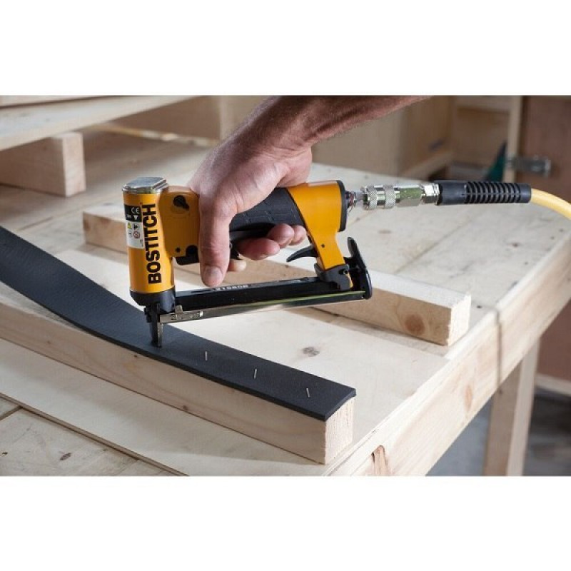 Пневматичний степлер Bostitch для скоб 4-16 x 12,8 мм [21680B-E]