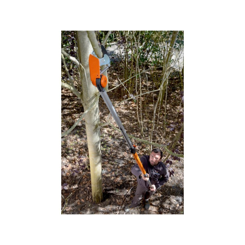 Профессиональный сучкорез на телескопической штанге длиной 2,3-4,1 м с регулируемой головкой и углом резки до 230° Bahco [ATP-230-4