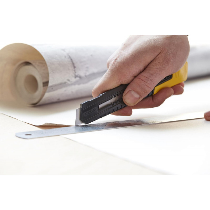 Нож с отламывающимся сменным лезвием 18 мм, Stanley [1-10-151]