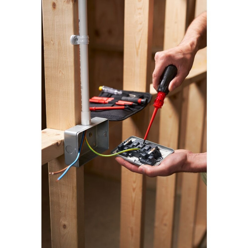 Комплект: 2 викрутки зі змінними ізольованими лезами VDE та тестер напруги 10 шт. Stanley Fatmax [FMHT66426-0] у сумці