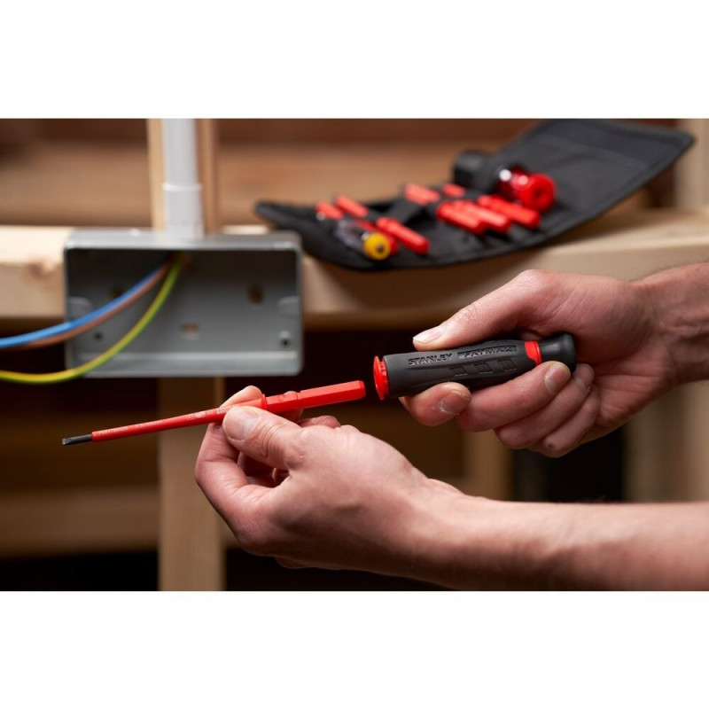 Комплект: 2 викрутки зі змінними ізольованими лезами VDE та тестер напруги 10 шт. Stanley Fatmax [FMHT66426-0] у сумці