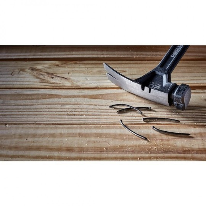 Молоток DeWalt из цельной стали 567 г. [DWHT51004-0]