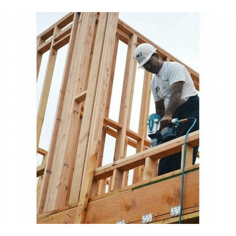 Пневматичний цвяхозабійник Makita для цвяхів 45-90 мм [AN902]