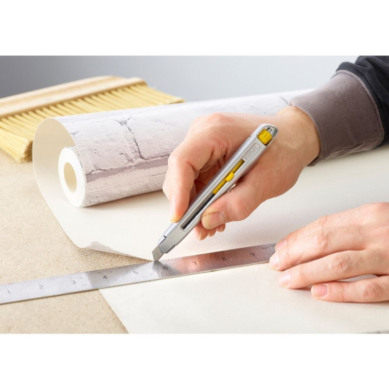 Нож Stanley INTERLOCK с отломаемым лезвием 9 мм [0-10-095]