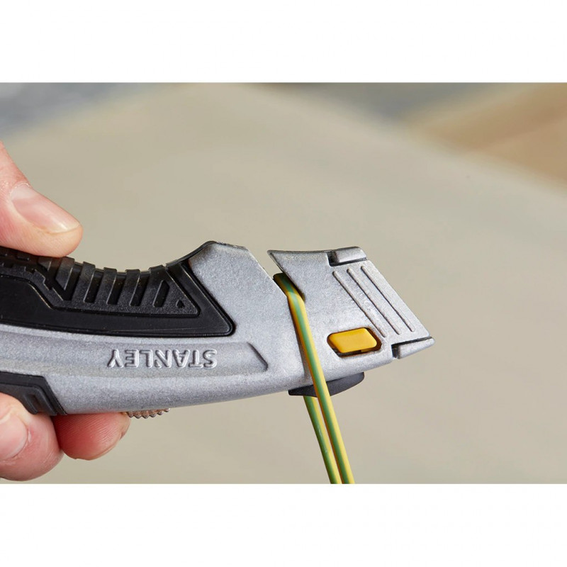 Универсальный нож с выдвижным трапециевидным лезвием, DYNAGRIP, Stanley [0-10-788]