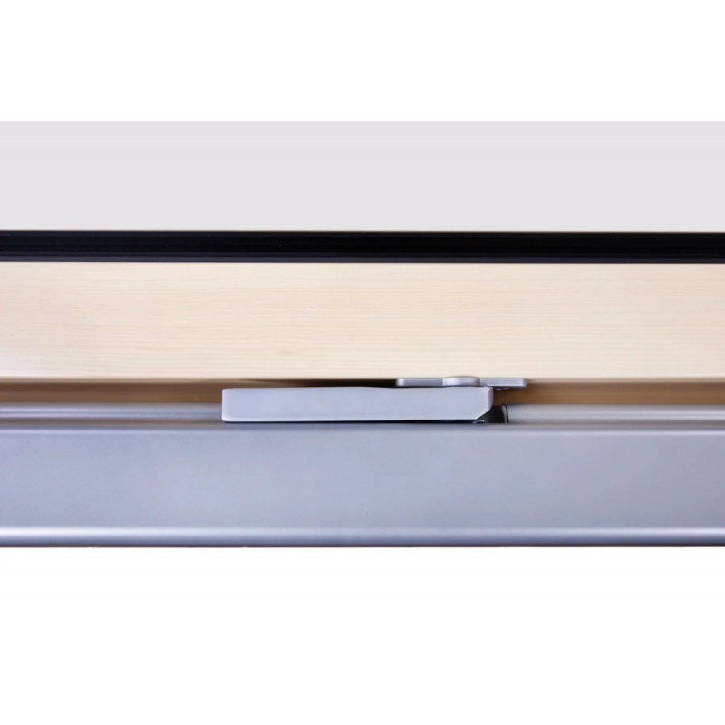 Електричне мансардне вікно FAKRO FTP-X P50 з Wi-Fi – натуральна сосна, керування за допомогою застосунку