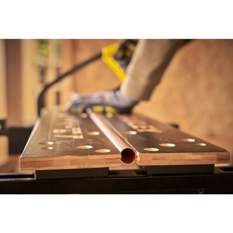 Рабочий стол Stanley 2-в-1 [STST83400-1] тиски и рабочий стол с максимальной нагрузкой 250 кг