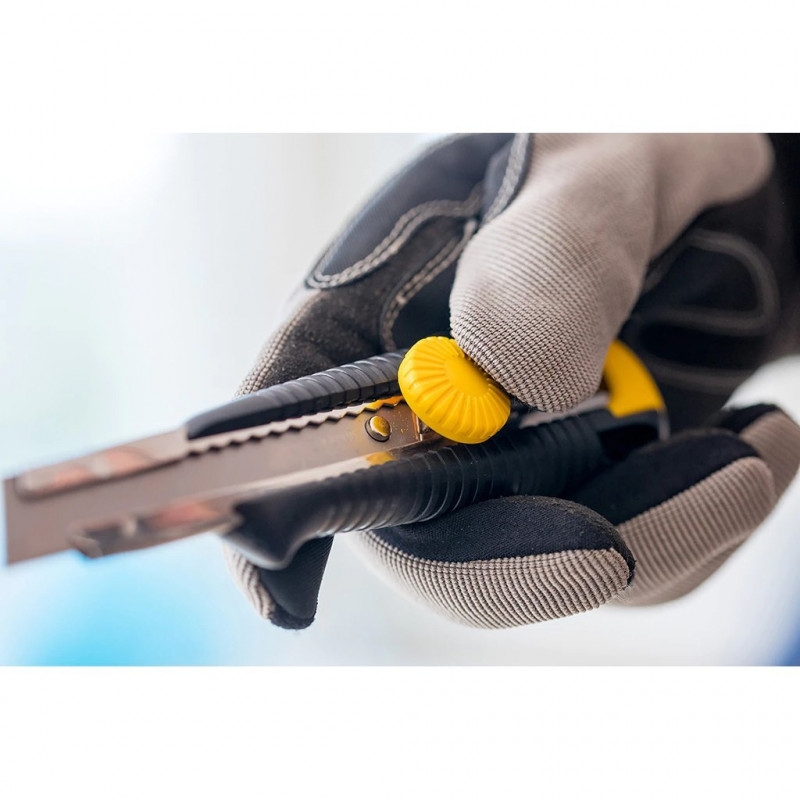 Нож Stanley 18 мм с ломаным лезвием, сменным лезвием и замком [1-10-418]